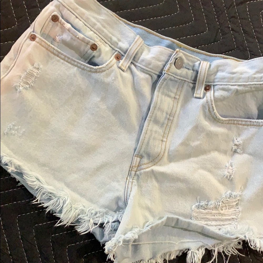 Mid-Rise Levi’s Shorts